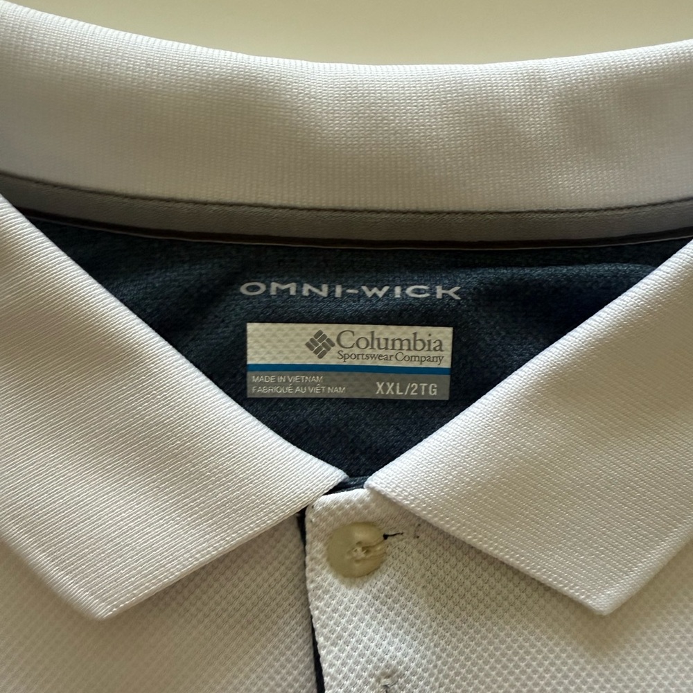 Columbia White Polo Shirt with Crisp Collar Design